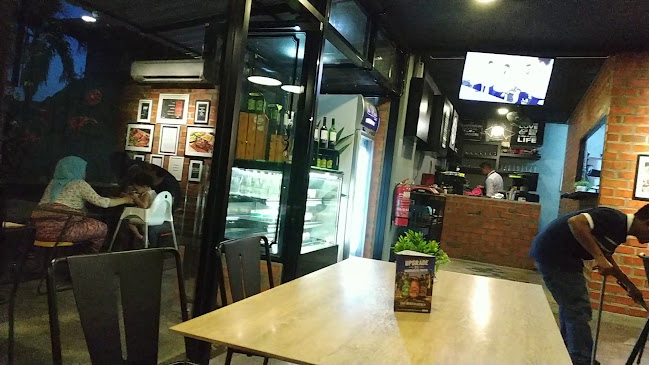 Comentarii opinii despre The Place Steak Houze