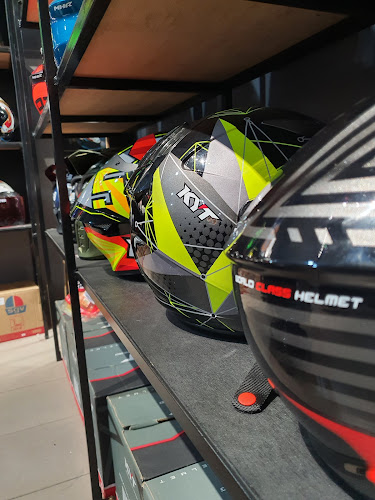 Opinii despre BORNEO MOTOR ACCESSORIES în Kota Kinabalu - Gastronomi dan perhotelan