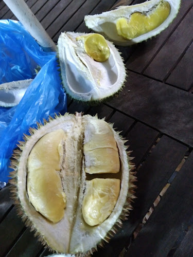 Opinii despre Gerai Buah-buahan @ Fruit Station în Chukai - Gastronomi dan perhotelan