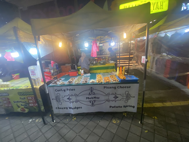 Pasar malam Jalan TAR - Gastronomi dan perhotelan