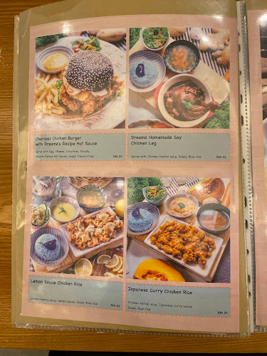 Pusat perdagangan, No 32-1, The Strand, Jalan PJU 5/20D, Kota Damansara, 47810 Petaling Jaya, Selangor