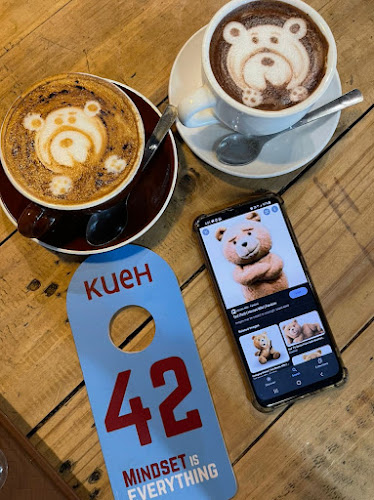 Kueh Cafe Seksyen 13 - Gastronomi dan perhotelan