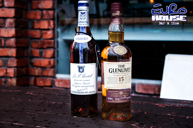 Comentarii opinii despre Euro House