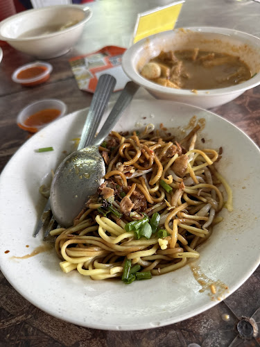 Mee Kari Ami - Gastronomi dan perhotelan
