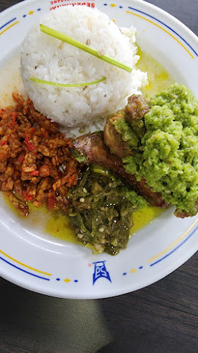 Opinii despre Restoran Sederhana (SA) Petaling Jaya în Petaling Jaya - Gastronomi dan perhotelan