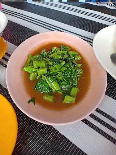 Man Pesta Seafood - Gastronomi dan perhotelan