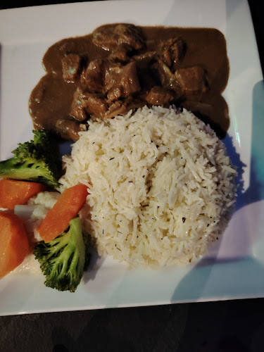 La Playa, Bar & Restaurant - Gastronomi dan perhotelan