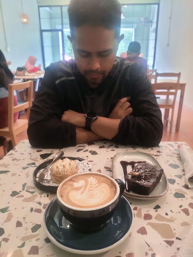 Jomo Eatery Kuala Nerus - Kuala Terengganu