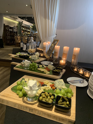 Deluxcious Spa & Restaurant