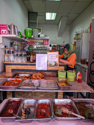 Opinii despre Renang Tomyam în Shah Alam - Gastronomi dan perhotelan