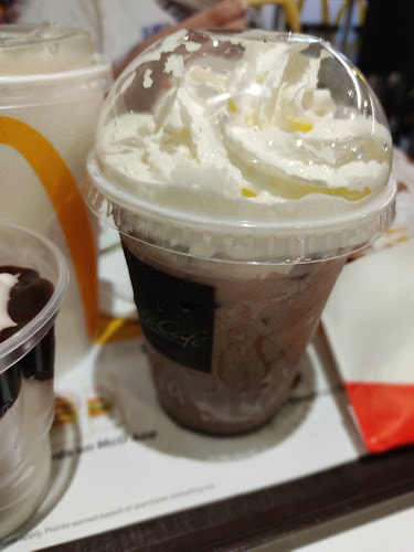 McDonald's Karamunsing - Gastronomi dan perhotelan