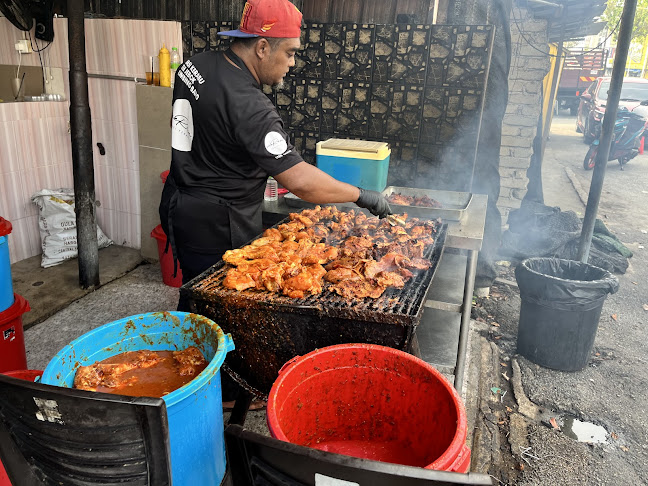 Fauzi Nasi Kerabu @ Suerasa Nasi Kerabu - Kuala Terengganu