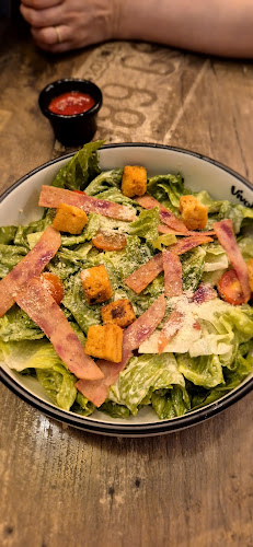 Vivo Pizza AEON Mall Bandaraya Melaka - Gastronomi dan perhotelan