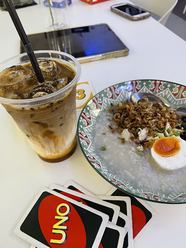 Opinii despre Tiber Cafe&Art by Theshkay în Teluk Intan - Gastronomi dan perhotelan