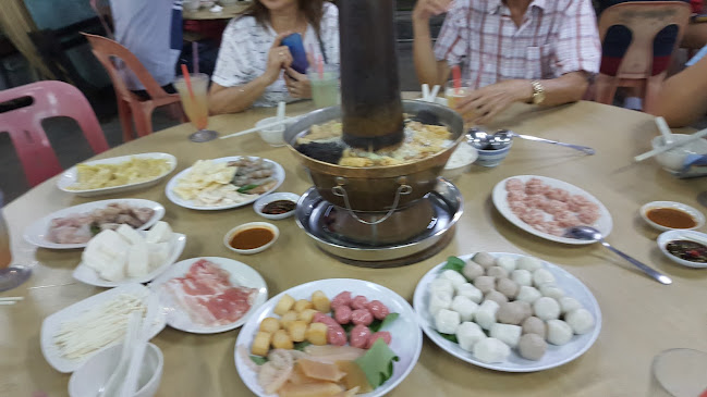 Comentarii opinii despre Eam Huat Charcoal Steamboat Restaurant
