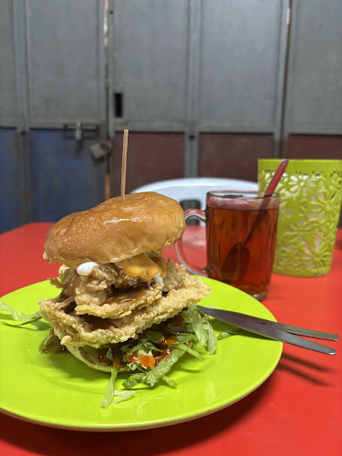 Opinii despre Skoda Burger în Kuala Dungun - Gastronomi dan perhotelan