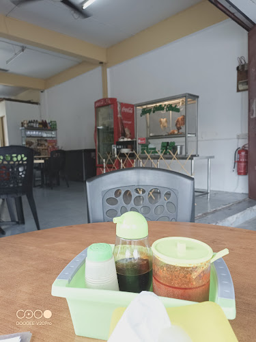 Opinii despre Pusat Halal Koperasi Serbaguna Melayu Miri Berhad în Miri - Gastronomi dan perhotelan