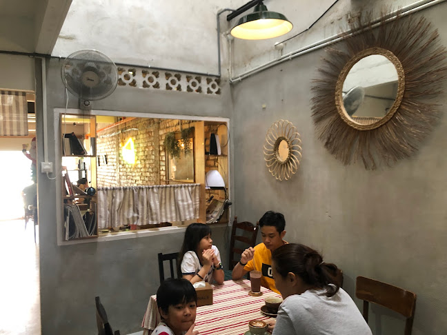 100 houz coffee & breakfast - Gastronomi dan perhotelan