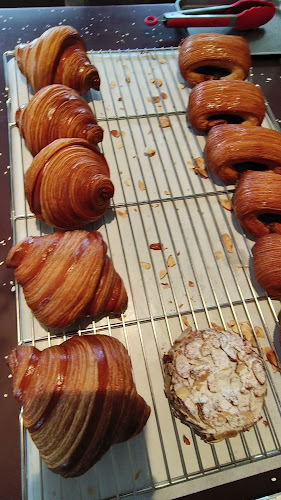 Magnificent Park Bakery - Gastronomi dan perhotelan