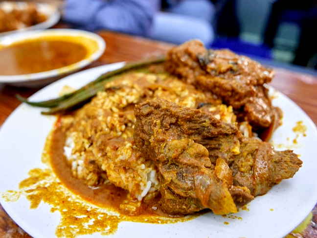 Comentarii opinii despre Nasi Kandar Ali Mamak (Jalan Servis)