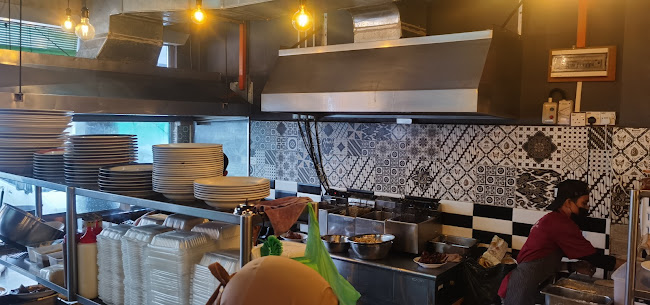 Comentarii opinii despre Grill Patio Menggatal Plaza