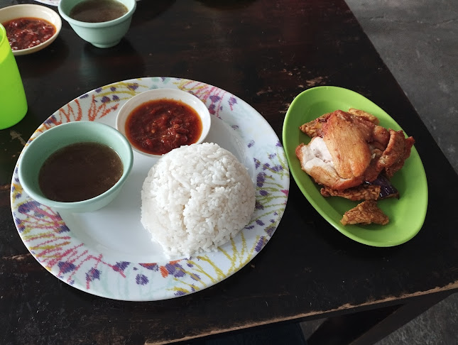 Comentarii opinii despre Kedai Pendatang Haram