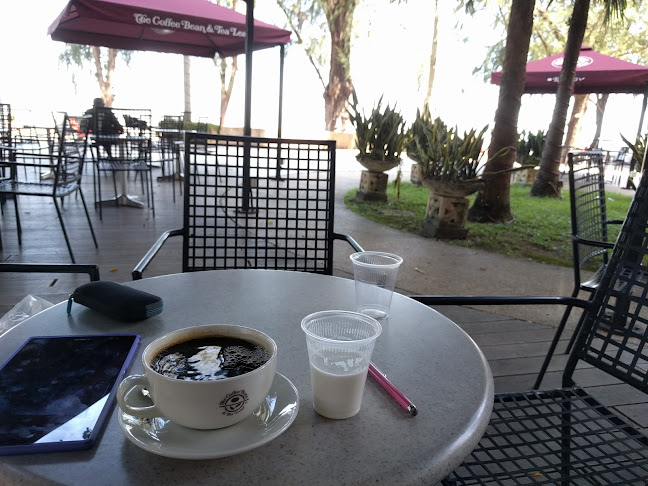 The Coffee Bean & Tea Leaf