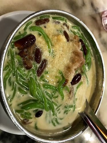 The Little Nyonya Cuisine - Gastronomi dan perhotelan