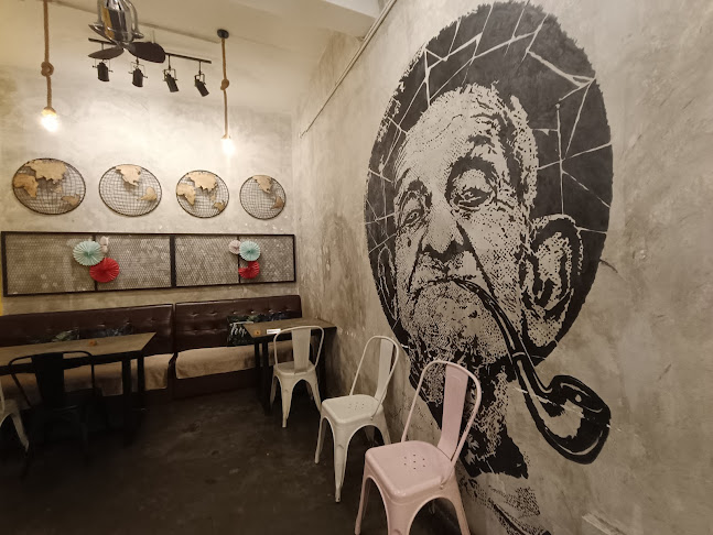 OverStepped Cafe Perdana Heights - Gastronomi dan perhotelan