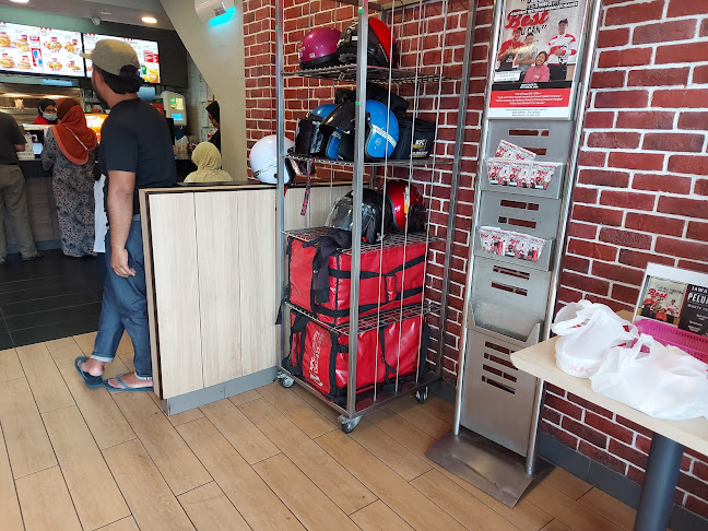 KFC Malim Jaya - Gastronomi dan perhotelan