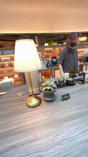 The Messengers by JWC - Gastronomi dan perhotelan