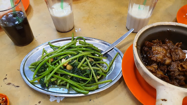 Alor Akar Seafood Restaurant - Gastronomi dan perhotelan