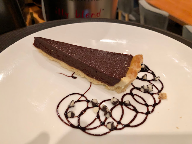 Sweetwater Mediterranean - Gastronomi dan perhotelan