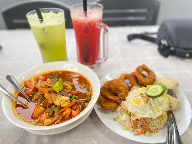 Grey House Cafe - Kampung Raja