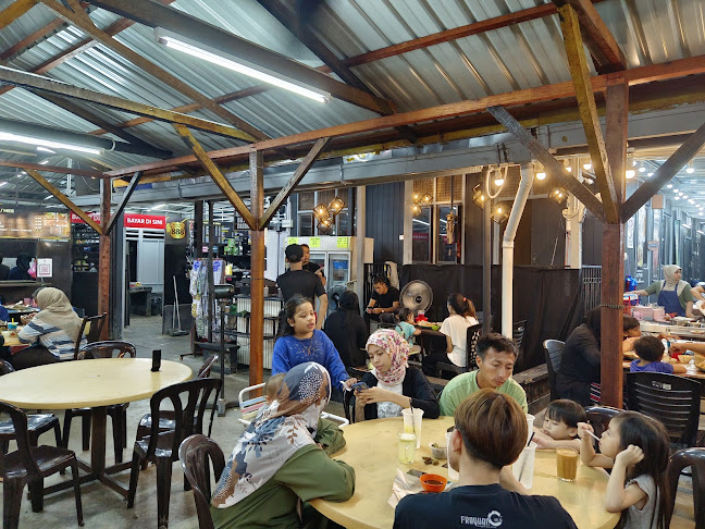 ROUTE 888 - Gastronomi dan perhotelan