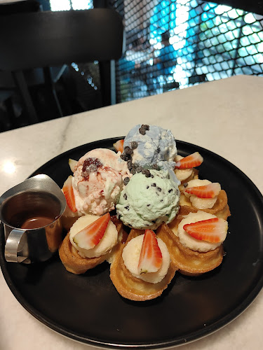 Opinii despre Marketplace Waffle Bar & Cafe în Ipoh - Gastronomi dan perhotelan