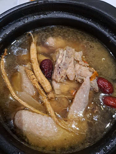 Guang Tai - Gastronomi dan perhotelan