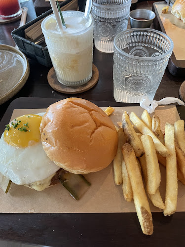 Opinii despre The Red Beanbag în Petaling Jaya - Gastronomi dan perhotelan