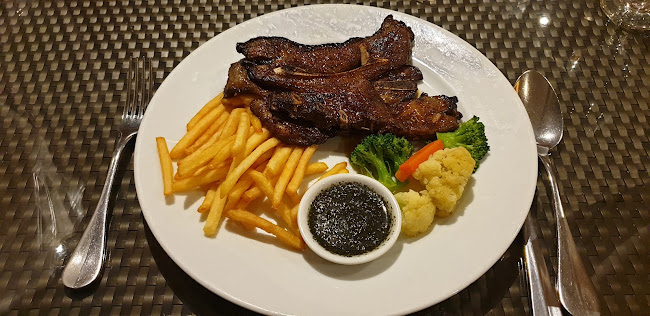 Opinii despre Plantation Cafe în Sandakan - Gastronomi dan perhotelan