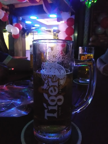 Basecamp Cafe - Gastronomi dan perhotelan