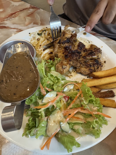 Opinii despre Mula Coffee Bar by KICKSTART în Alor Gajah - Gastronomi dan perhotelan