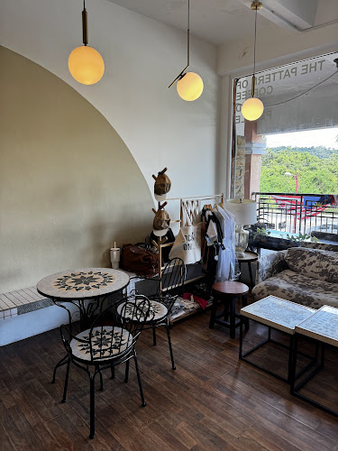 Locals Only - Gastronomi dan perhotelan