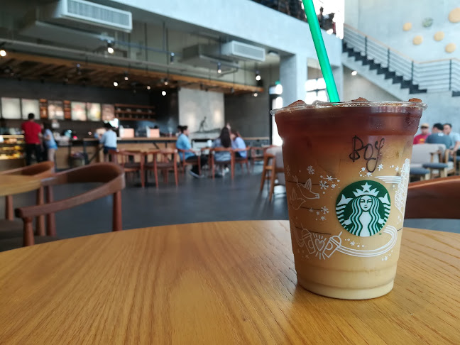 Comentarii opinii despre Starbucks Juru R&R DT