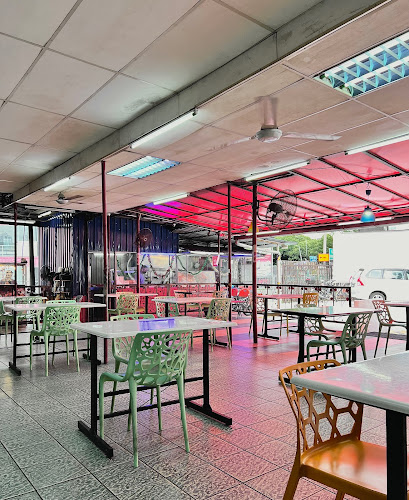 Suzi's Corner - Gastronomi dan perhotelan