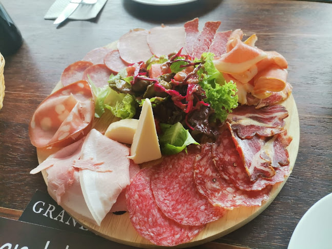 Comentarii opinii despre GRANDCHAMP's Cave & Shop Kota Kinabalu