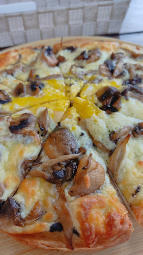 Opinii despre Corner 61 în Skudai - Gastronomi dan perhotelan