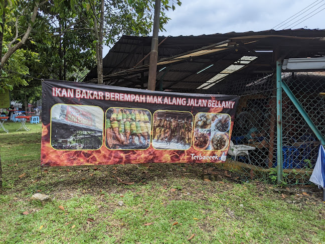Kak Jat Ikan Bakar (Gerai No. 3)