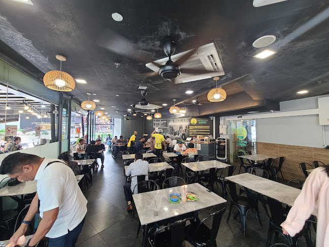 Sup Haji Abu & Nasi Kandar Jamal Mohamed (Bawah Pokok) (KLCC) - Gastronomi dan perhotelan