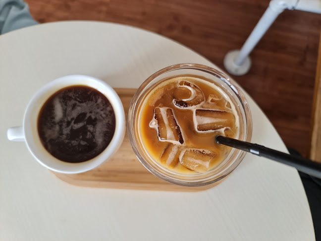 Comentarii opinii despre Room Cafe