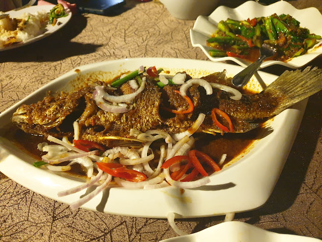 Sri Pantai Ria Seafood Restaurant - Gastronomi dan perhotelan